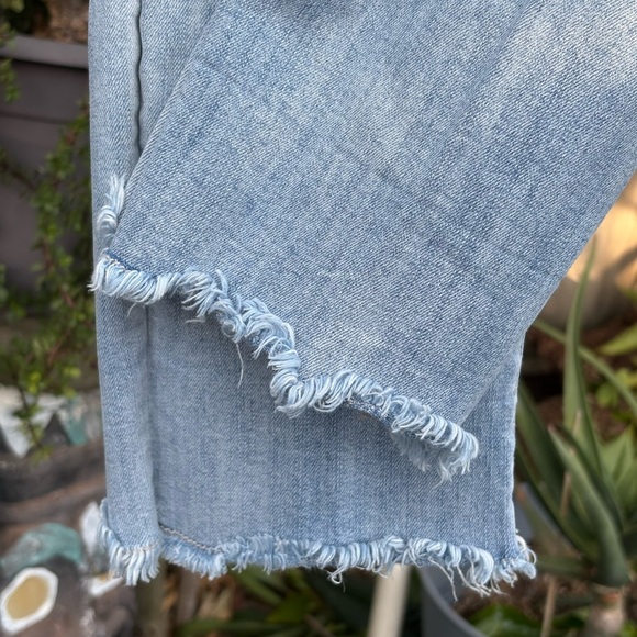 Torrid Women’s Light Wash Distressed  Boyfriend Jeans - Picture 6 of 11